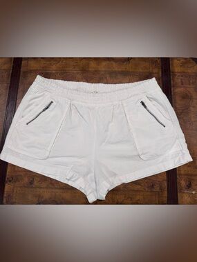 Aerie Boardwalk Shorts High Rise White Elastic Zip Pockets Travel Beach Size XXL